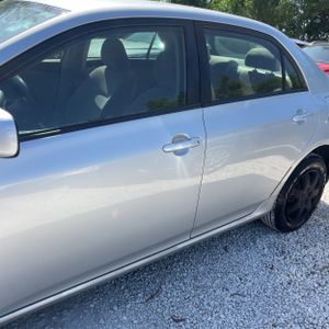 2011 Toyota COROLLA LE 照片 4