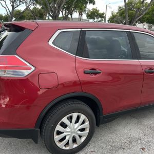 2016 Nissan ROGUE S — фото 9