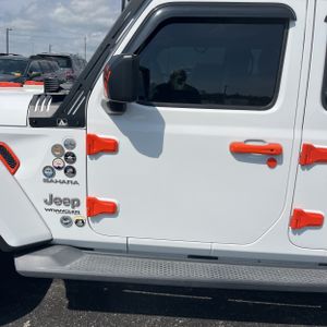 JEEP WRANGLER UNLIMITED SAHARA - 4