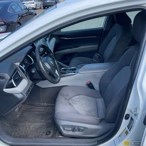 2021 Toyota CAMRY LE thumbnail 32