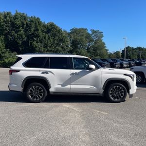 2025 Toyota SEQUOIA LIMITED photo 10