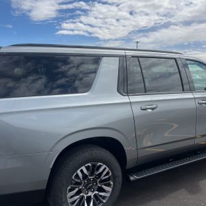 CHEVROLET SUBURBAN Z71 - 9