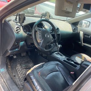 2010 Nissan ROGUE SL 照片 28