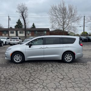 CHRYSLER PACIFICA TOURING L - 3