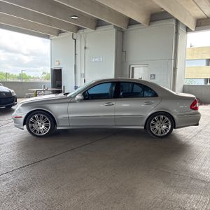 MERCEDES-BENZ E-CLASS - 3