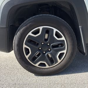 2015 JEEP RENEGADE TRAILHAWK — миниатюра 17