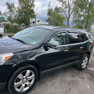 2012 Chevrolet TRAVERSE LT — фото 2