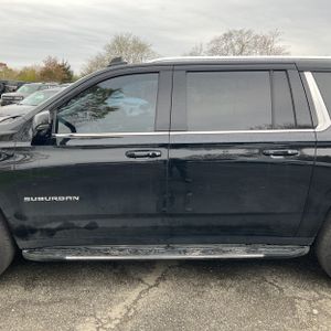 CHEVROLET SUBURBAN LT - 4