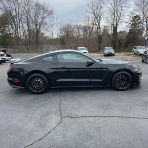 FORD MUSTANG SHELBY GT350 - 10