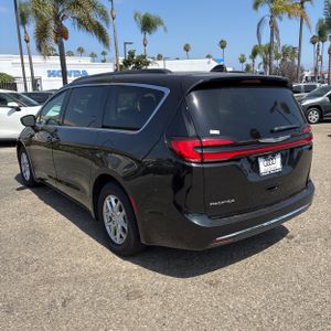 صورة 5 لـ 2022 Chrysler PACIFICA TOURING L