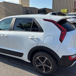 2026 KIA NIRO LX — фото 6