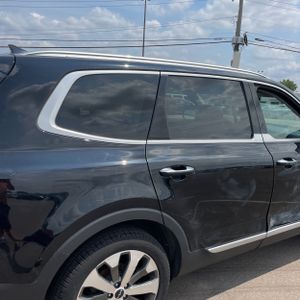صورة 9 لـ 2022 KIA TELLURIDE S