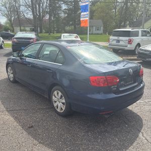 VOLKSWAGEN JETTA SE - 5