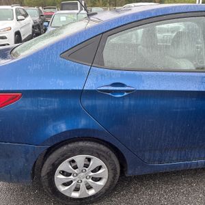 HYUNDAI ACCENT SE - 9