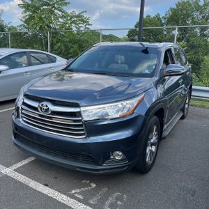 2015 Toyota HIGHLANDER XLE photo 1
