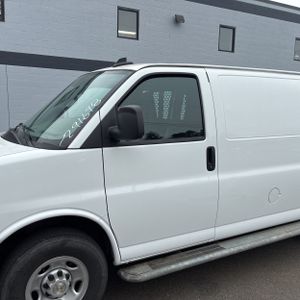 CHEVROLET EXPRESS 2500 - 2