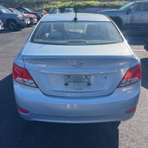 HYUNDAI ACCENT - 7