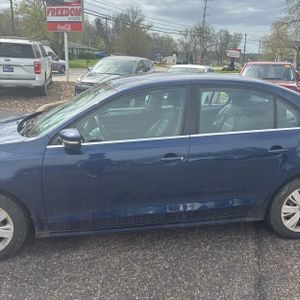 VOLKSWAGEN JETTA SE - 4