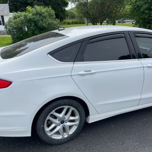 FORD FUSION SE - 9