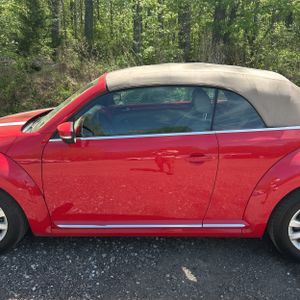 VOLKSWAGEN BEETLE CONVERTIBLE 2.0T S - 3