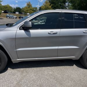 2021 JEEP GRAND CHEROKEE LAREDO X photo 4