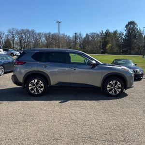 NISSAN ROGUE SV - 10