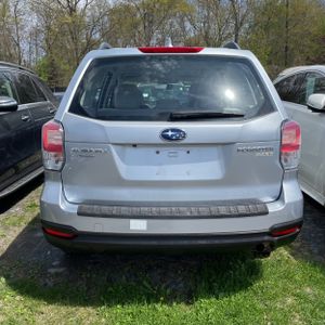 SUBARU FORESTER 2.5I - 6