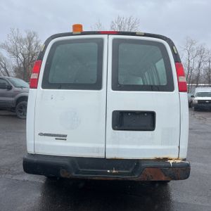 CHEVROLET EXPRESS 2500 - 7