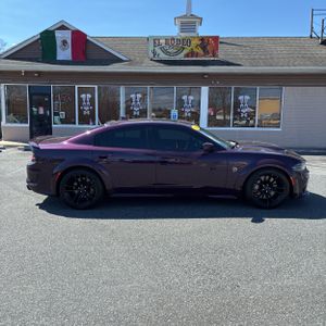 DODGE CHARGER SRT HELLCAT - 10