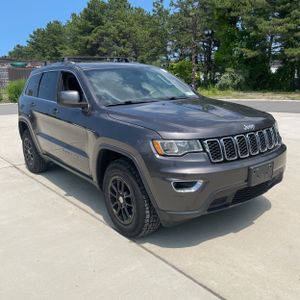 2019 JEEP GRAND CHEROKEE LAREDO E thumbnail 12