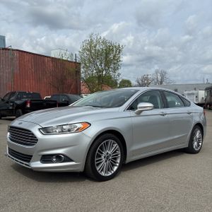 FORD FUSION SE - 1
