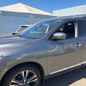 2017 Nissan PATHFINDER PLATINUM 照片 2