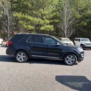FORD EXPLORER XLT - 10
