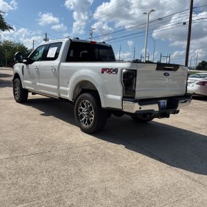 FORD F-250 SUPER DUTY LARIAT - 4