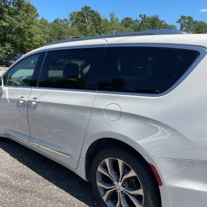 صورة 6 لـ 2017 Chrysler PACIFICA LIMITED