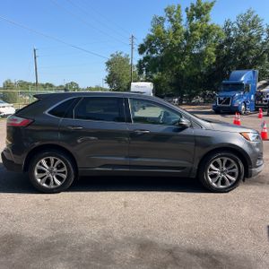FORD EDGE TITANIUM - 10