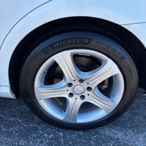 MERCEDES-BENZ E-CLASS - 10