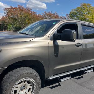 TOYOTA TUNDRA - 2
