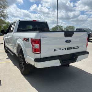 FORD F-150 XLT - 4