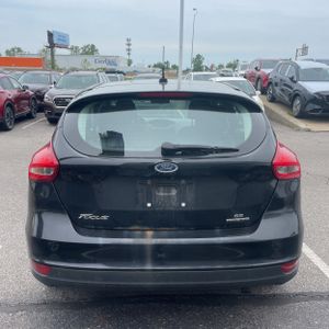 FORD FOCUS SE - 4