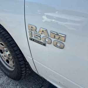 2023 RAM 1500 CLASSIC TRADESMAN — миниатюра 23