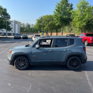 JEEP RENEGADE LATITUDE 75TH ANNIVERSARY - 3