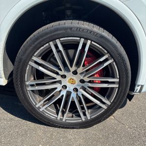 2016 Porsche CAYENNE GTS 照片 20