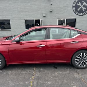 صورة 4 لـ 2025 Nissan ALTIMA SV