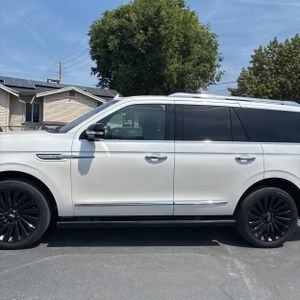 LINCOLN NAVIGATOR RESERVE - 4