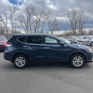 NISSAN ROGUE SV - 10