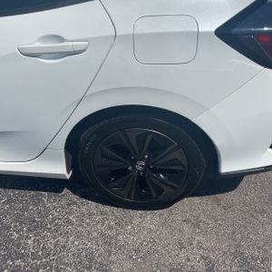 صورة مصغرة 18 لـ 2019 Honda CIVIC EX