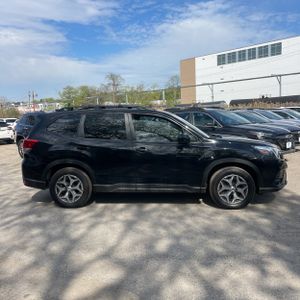 SUBARU FORESTER PREMIUM - 10