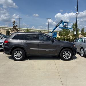 2015 JEEP GRAND CHEROKEE LAREDO — фото 10