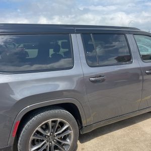 JEEP GRAND WAGONEER L SERIES III OBSIDIAN - 9